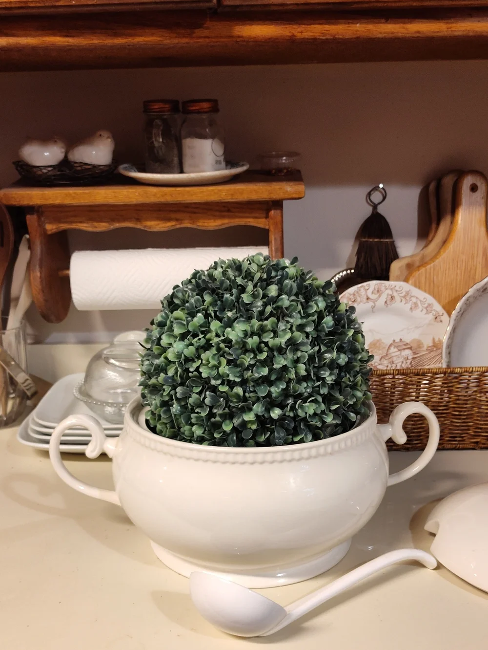 Crate&Barrel Cream Ceramic Covered Soup Tureen with Beaded Rim